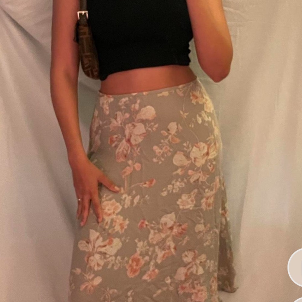 Vintage  Lauren Ralph Lauren 100% silk floral maxi skirt